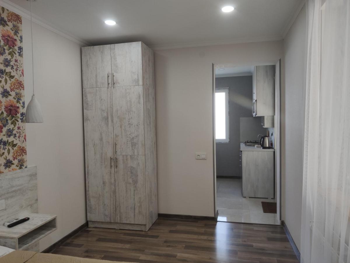 Akaki'S Guesthouse Borjomi Ngoại thất bức ảnh