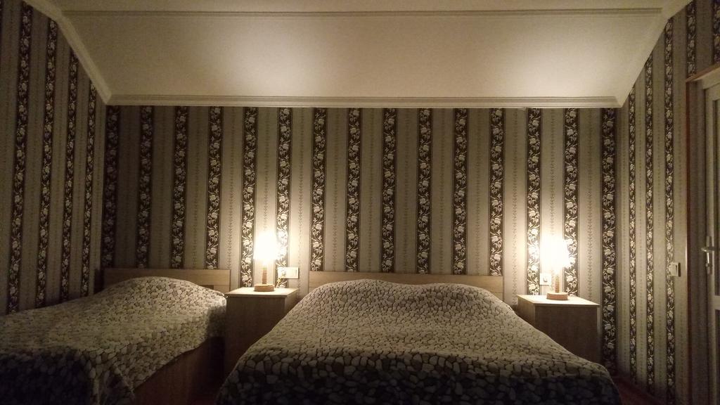 Akaki'S Guesthouse Borjomi Ngoại thất bức ảnh