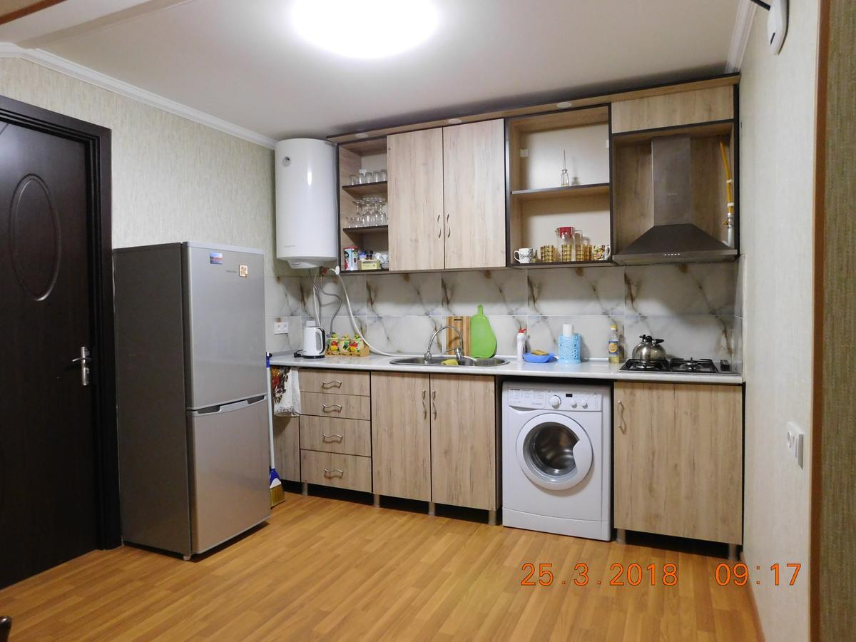 Akaki'S Guesthouse Borjomi Ngoại thất bức ảnh