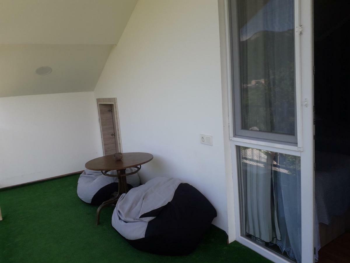 Akaki'S Guesthouse Borjomi Ngoại thất bức ảnh