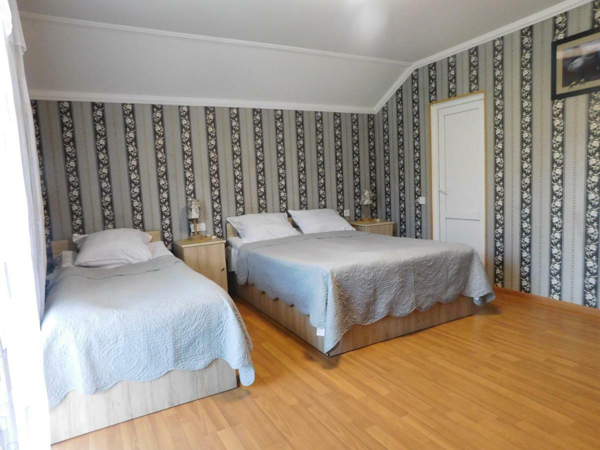 Akaki'S Guesthouse Borjomi Ngoại thất bức ảnh