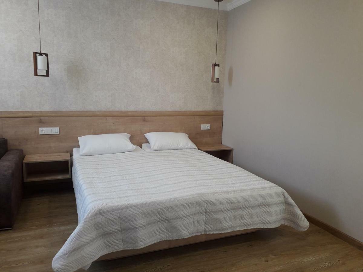 Akaki'S Guesthouse Borjomi Ngoại thất bức ảnh